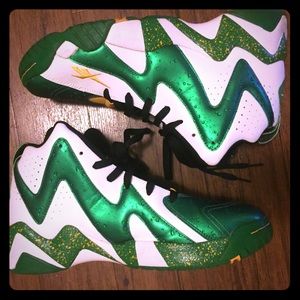 Celtics color Kamikaze Reebok’s size 11.5